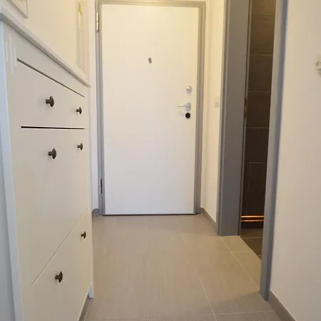 Dina 52 Apartamento *