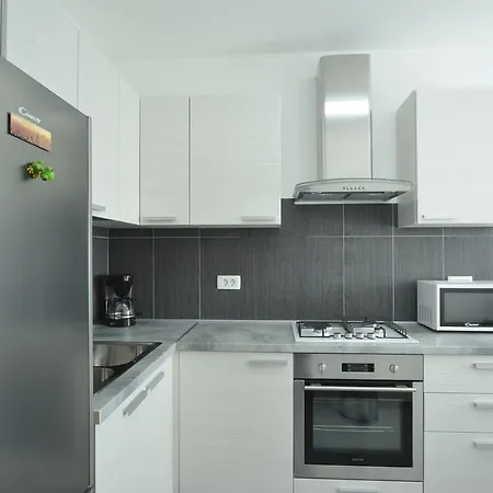 Dina 52 Апартаменты *